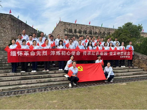 69d1096109c74cffb87bc16214686ed9_看图王.jpg